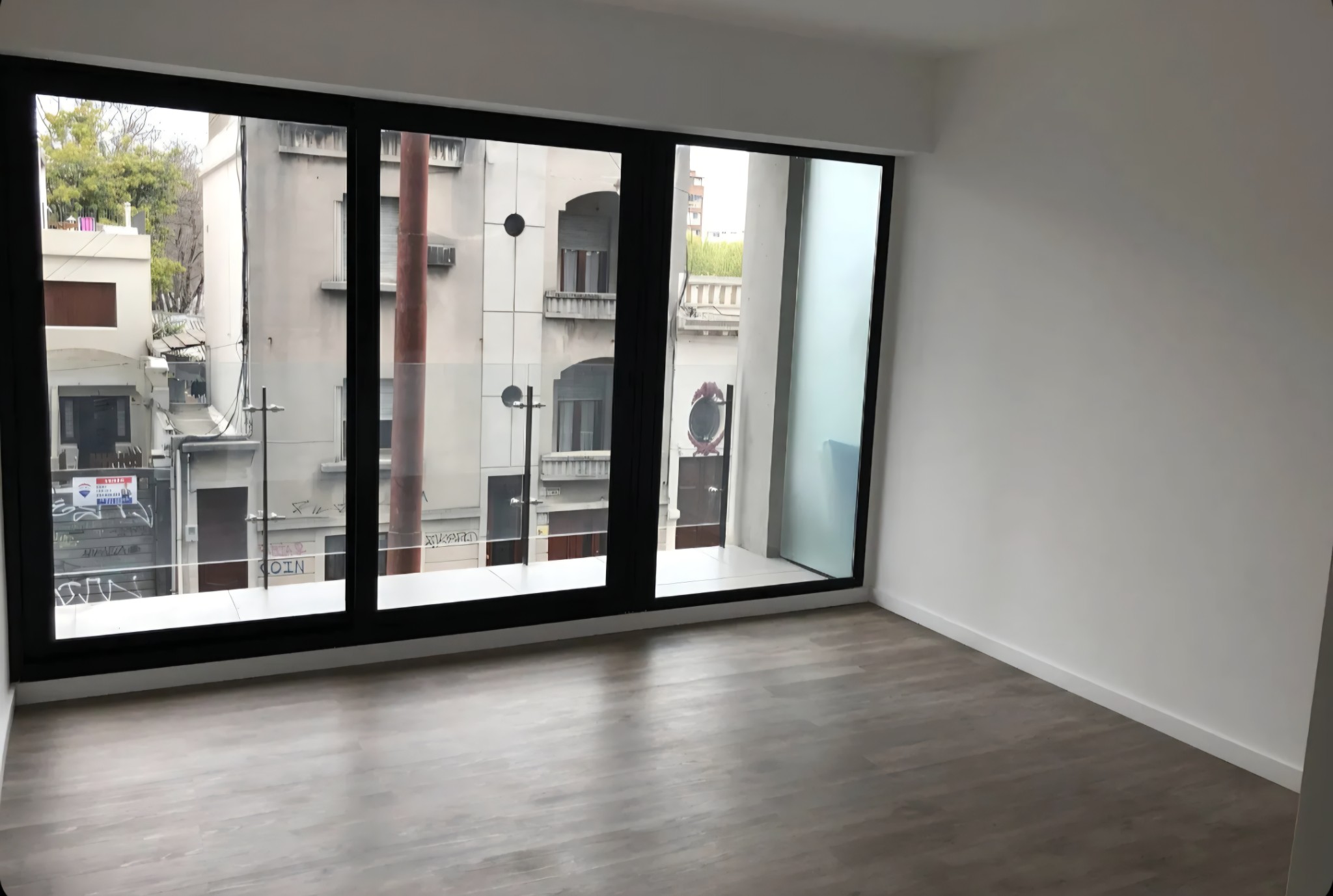 Lujoso apartamento de 1 dormitorio en alquiler con amenities premium, ubicado estratégicamente en Maldonado esquina Br. Artigas. · Foto 12