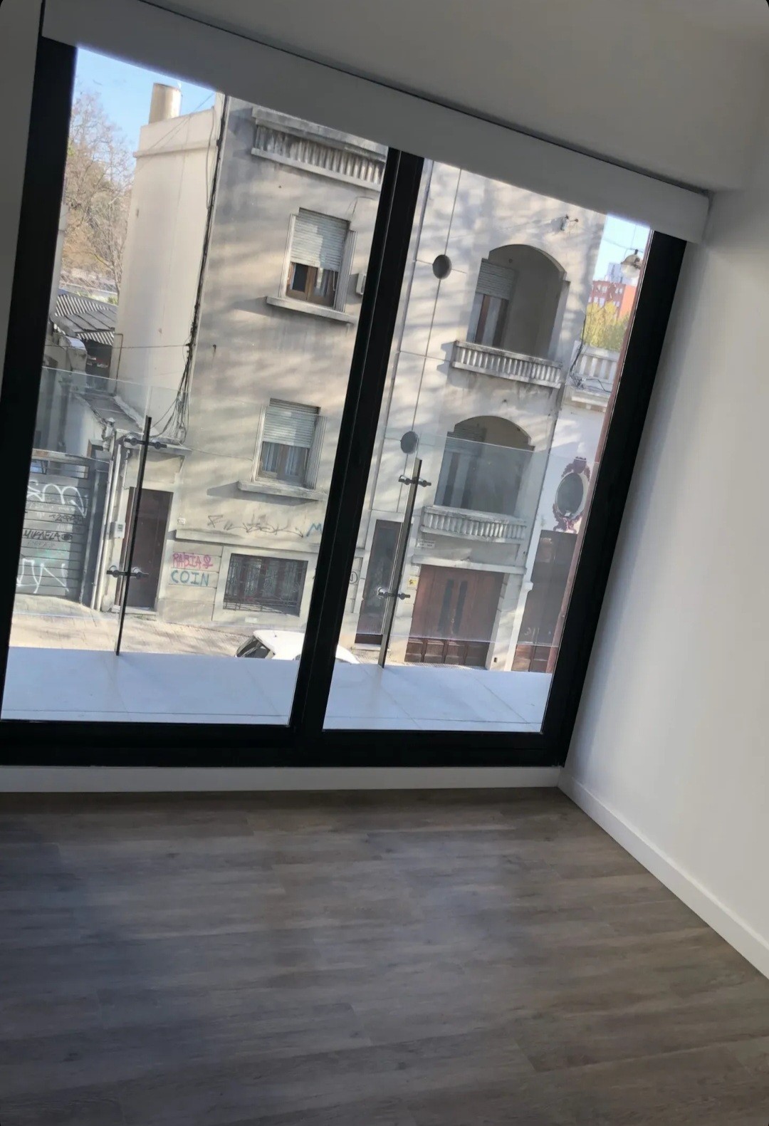 Lujoso apartamento de 1 dormitorio en alquiler con amenities premium, ubicado estratégicamente en Maldonado esquina Br. Artigas. · Foto 11