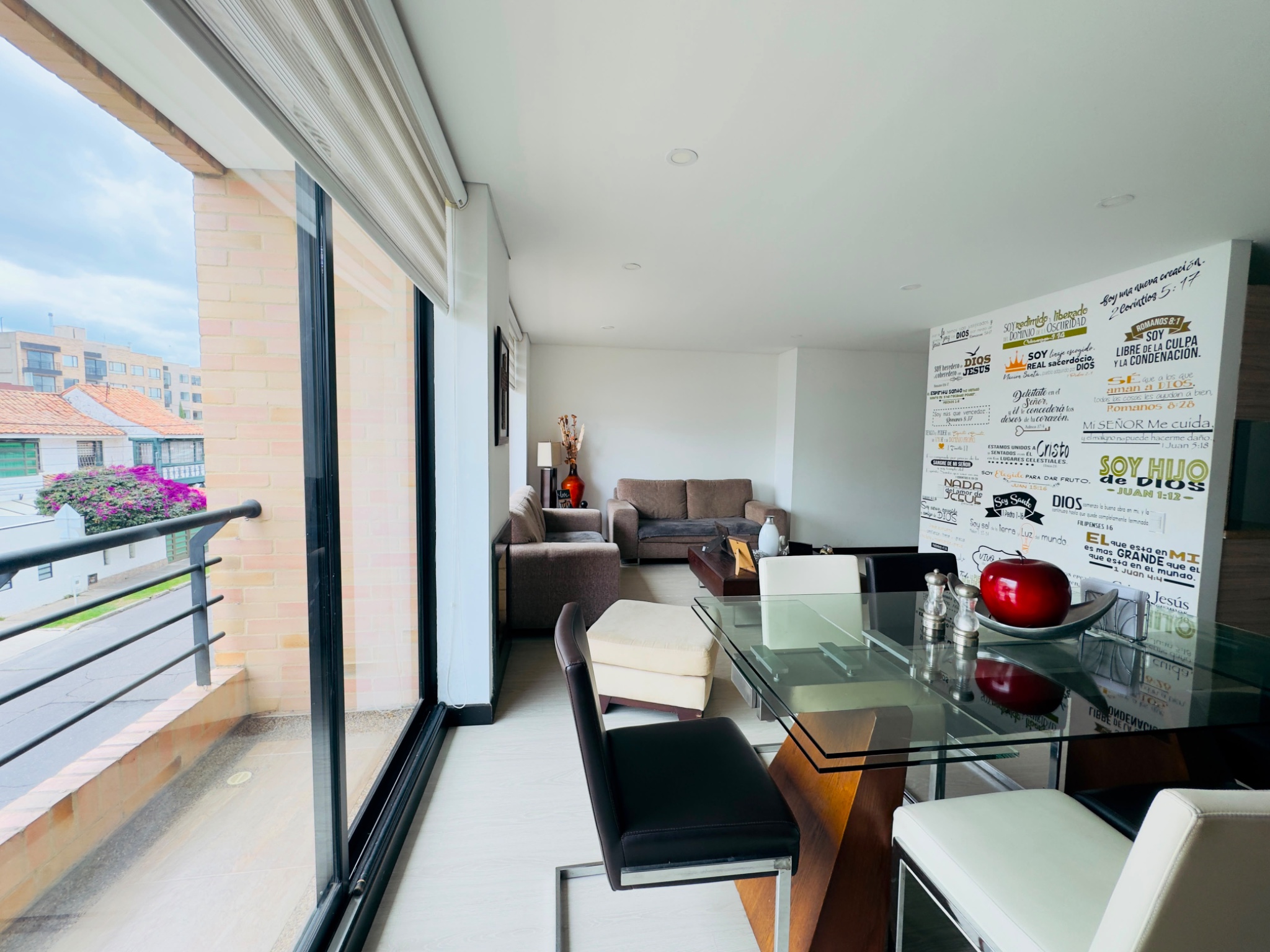Apartamento en venta en Niza, Bogotá · foto 3 de 18