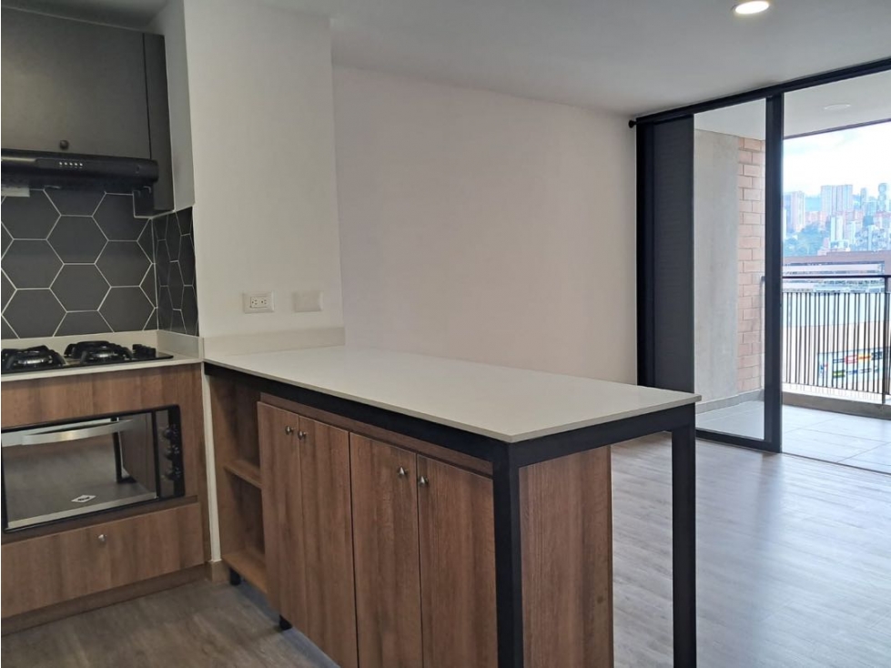 Apartamento en venta en Zona Centro, Envigado · foto 4 de 24