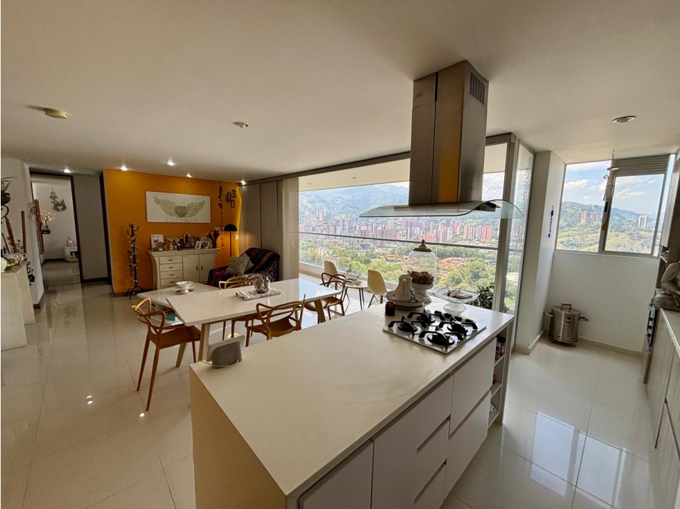 Apartamento en venta en Suramerica, La Estrella · foto 2 de 20