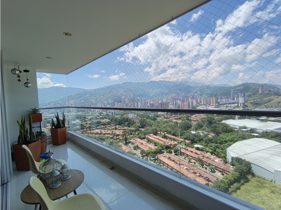 Apartamento en venta en Suramerica, La Estrella · foto 3 de 20