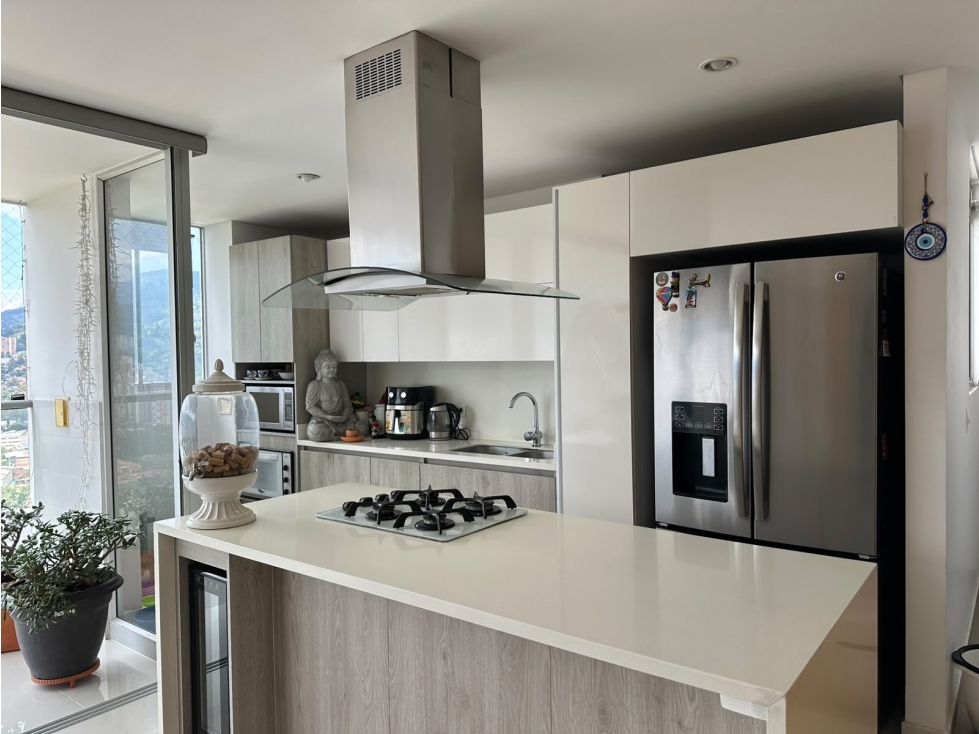 Apartamento en venta en Suramerica, La Estrella · foto 5 de 20