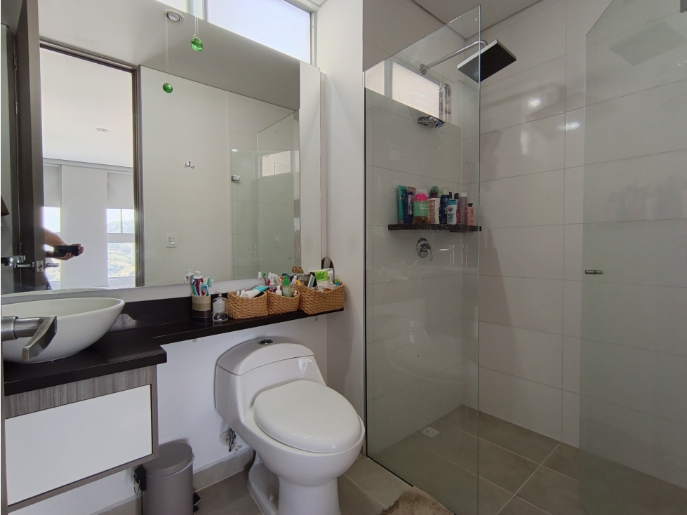 Apartamento en venta en Suramerica, La Estrella · foto 9 de 20