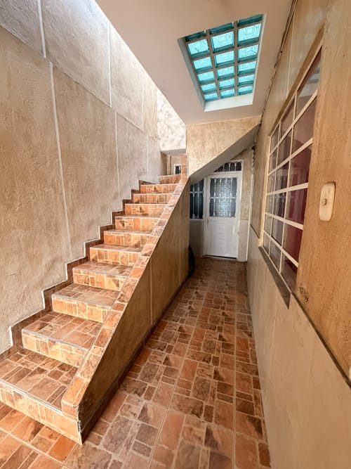 Casa de 8 alcobas en venta en San Vicente Ferrer, Bogotá, 256 m² · foto 6 de 14