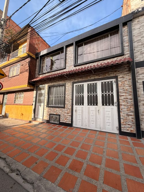 Casa de 8 alcobas en venta en San Vicente Ferrer, Bogotá, 256 m² · foto 14 de 14