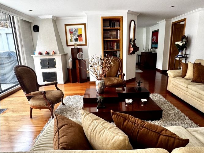 Apartamento de 3 alcobas en venta en Chicó Reservado, Bogotá, 258 m² · foto 5 de 11