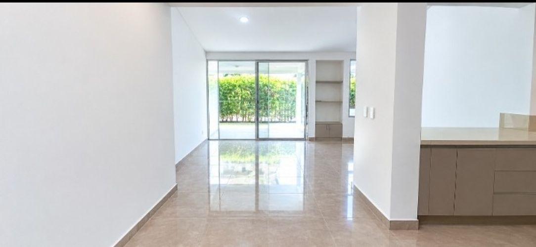 Casa de 3 alcobas en venta en El Castillo, Jamundí, 150 m² · foto 4 de 20