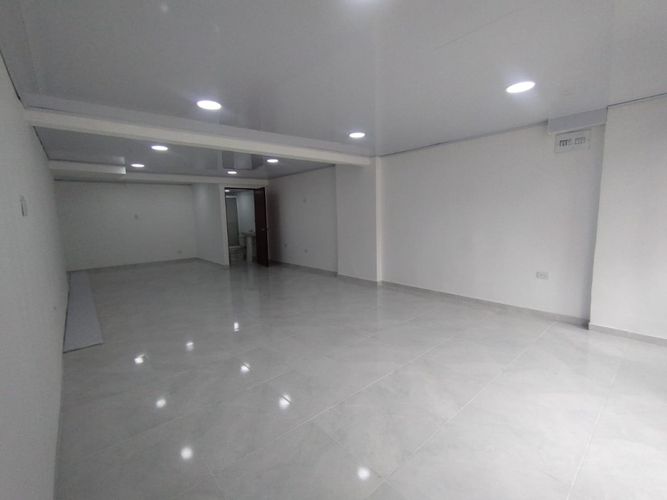 Local en arriendo en Prados Del Norte, Cali, 32 m² · foto 3 de 5