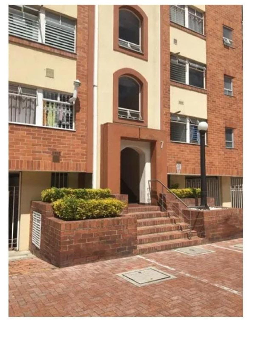 Apartamento en venta en Mirandela, Bogotá · foto 2 de 19