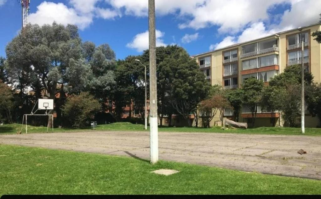 Apartamento en venta en Mirandela, Bogotá · foto 3 de 19