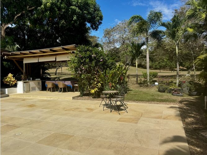 Apartamento de 4 alcobas en venta en Ricaurte, 1008 m² · foto 15 de 21