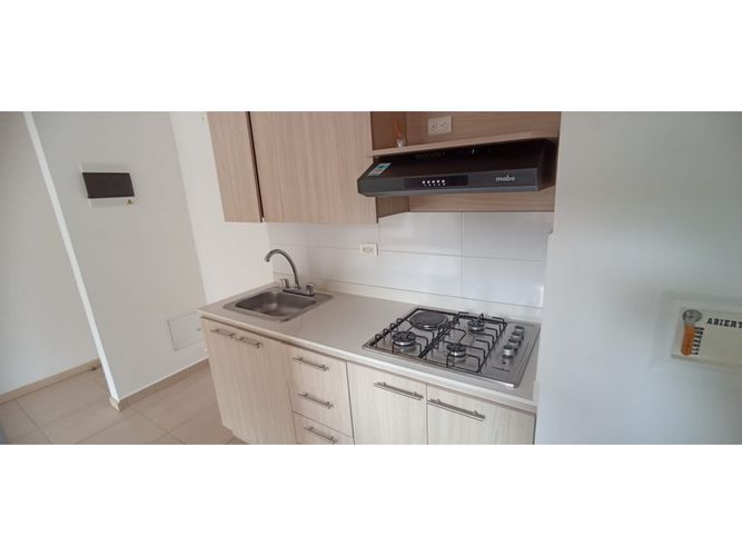 Apartamento de 3 alcobas en venta en Urbanizacion Manaos, Bello, 56 m² · foto 3 de 18
