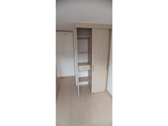 Apartamento de 3 alcobas en venta en Urbanizacion Manaos, Bello, 56 m² · foto 10 de 18