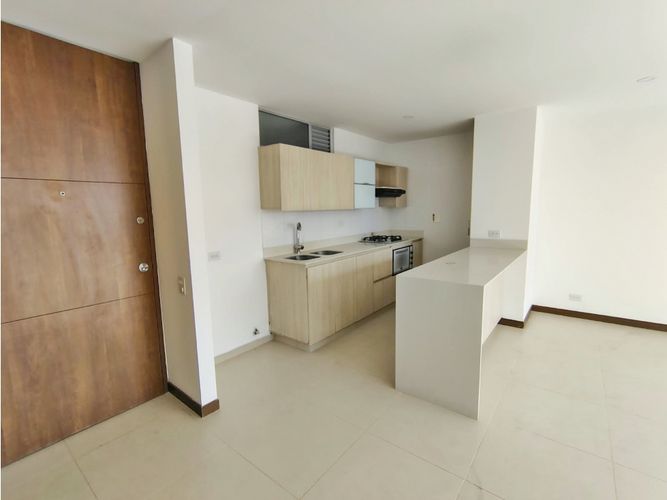 Apartamento de 3 alcobas en arriendo en Loma De Los Gonzalez, Medellín, 100 m² · foto 5 de 19