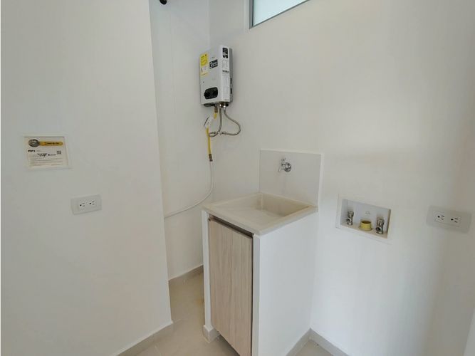 Apartamento de 3 alcobas en arriendo en Loma De Los Gonzalez, Medellín, 100 m² · foto 7 de 19