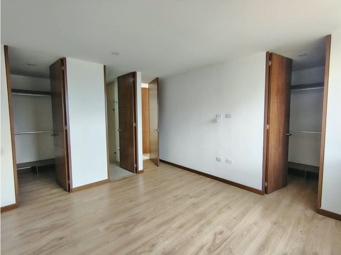 Apartamento de 3 alcobas en arriendo en Loma De Los Gonzalez, Medellín, 100 m² · foto 10 de 19