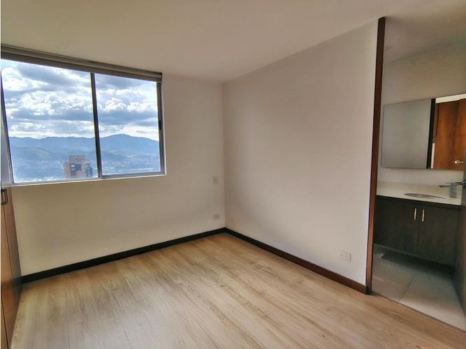 Apartamento de 3 alcobas en arriendo en Loma De Los Gonzalez, Medellín, 100 m² · foto 13 de 19