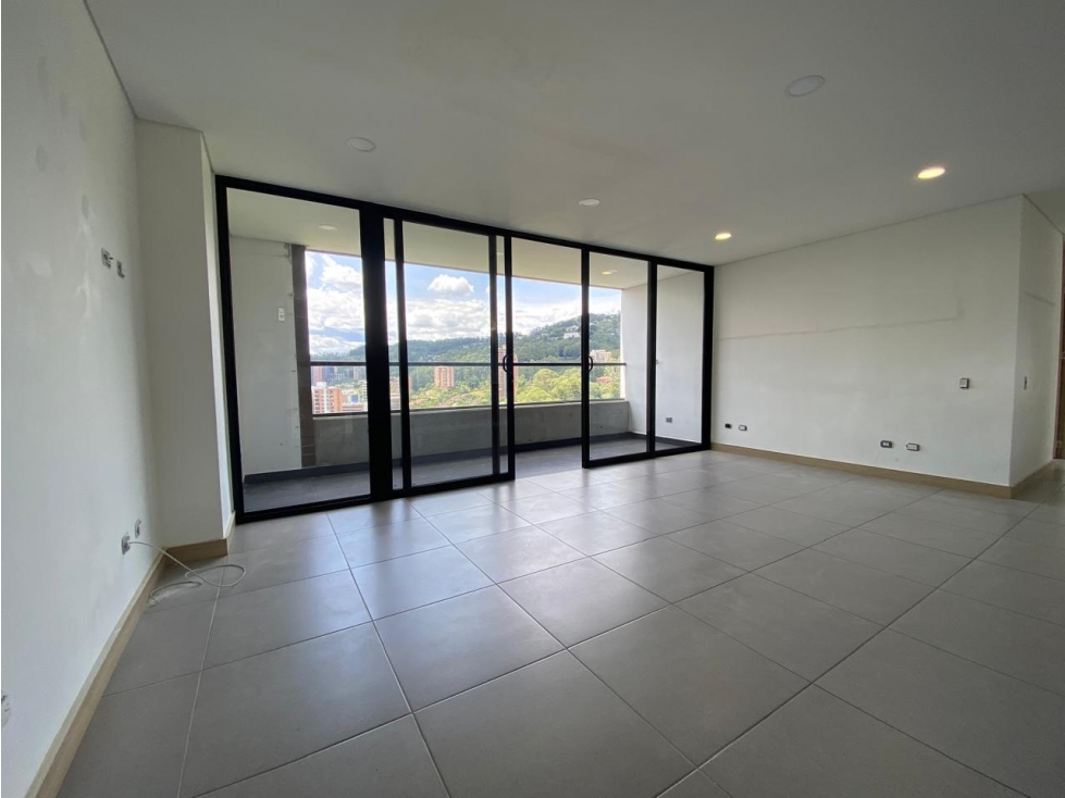 Apartamento en arriendo en El Tesoro, Medellín · foto 8 de 24