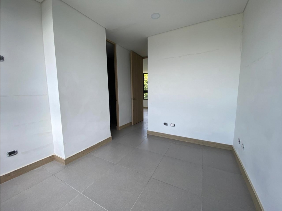 Apartamento en arriendo en El Tesoro, Medellín · foto 11 de 24