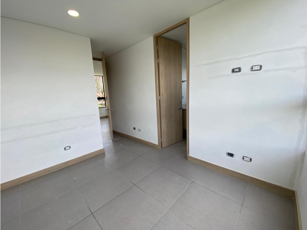 Apartamento en arriendo en El Tesoro, Medellín · foto 15 de 24