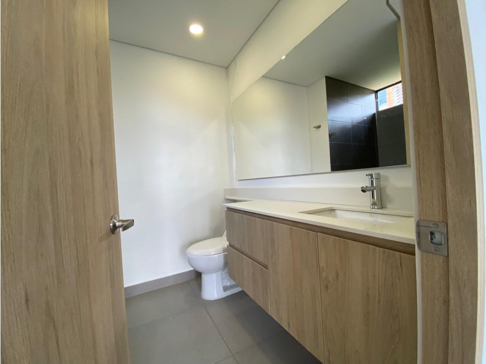 Apartamento en arriendo en El Tesoro, Medellín · foto 23 de 24