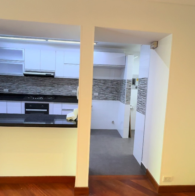 Apartamento en venta en Bosques Del Marques, Bogotá · foto 2 de 16