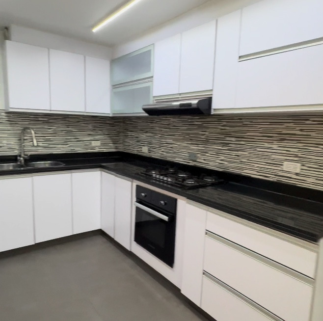 Apartamento en venta en Bosques Del Marques, Bogotá · foto 3 de 16