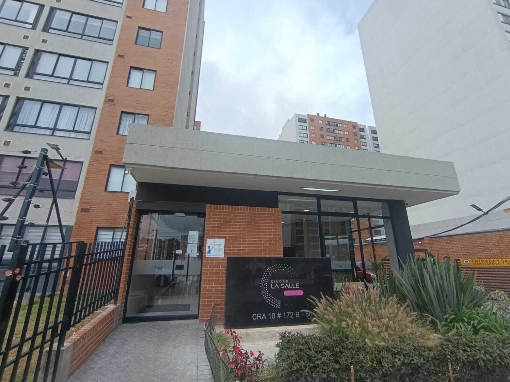Apartamento en venta en San Jose De Usaquen, Bogotá · foto 2 de 16