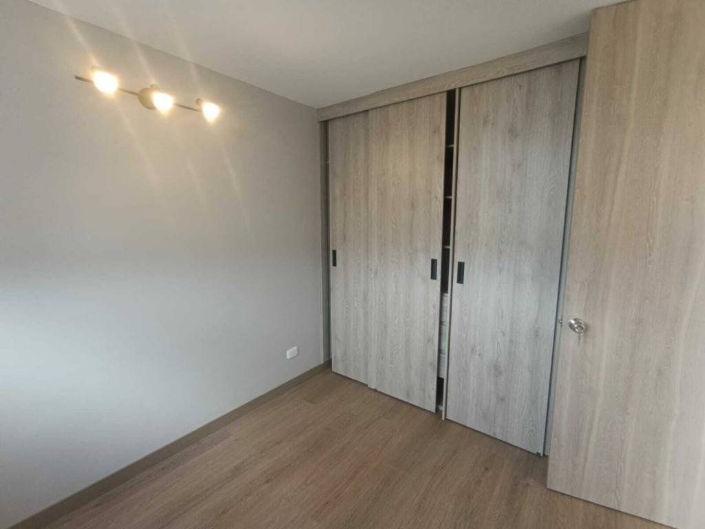 Apartamento en venta en San Jose De Usaquen, Bogotá · foto 10 de 16