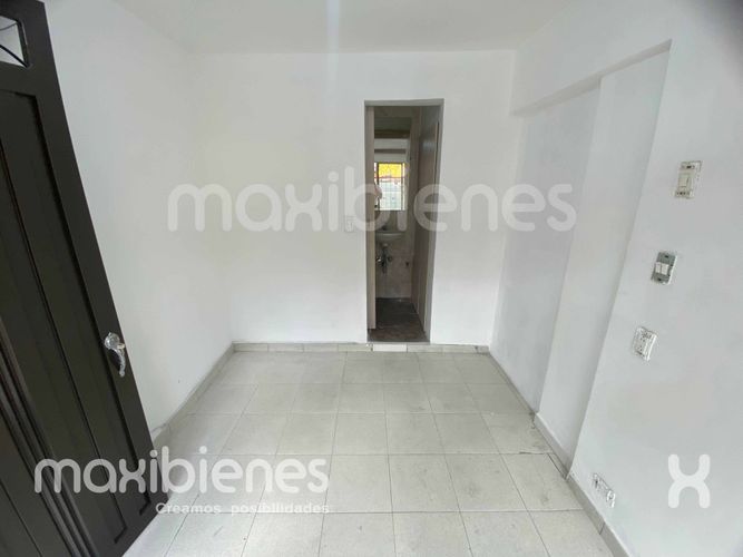 Local en arriendo en Belén Los Alpes, Medellín, 11 m² · foto 3 de 5