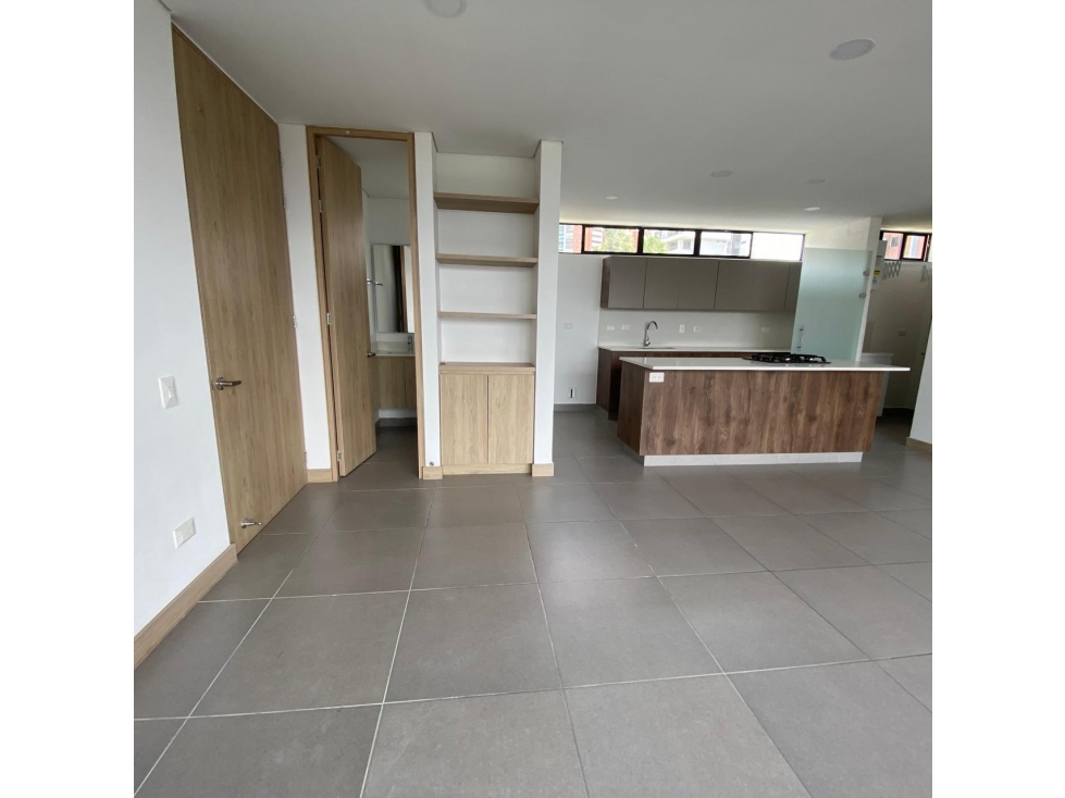 Apartamento en arriendo en El Tesoro, Medellín · foto 3 de 24
