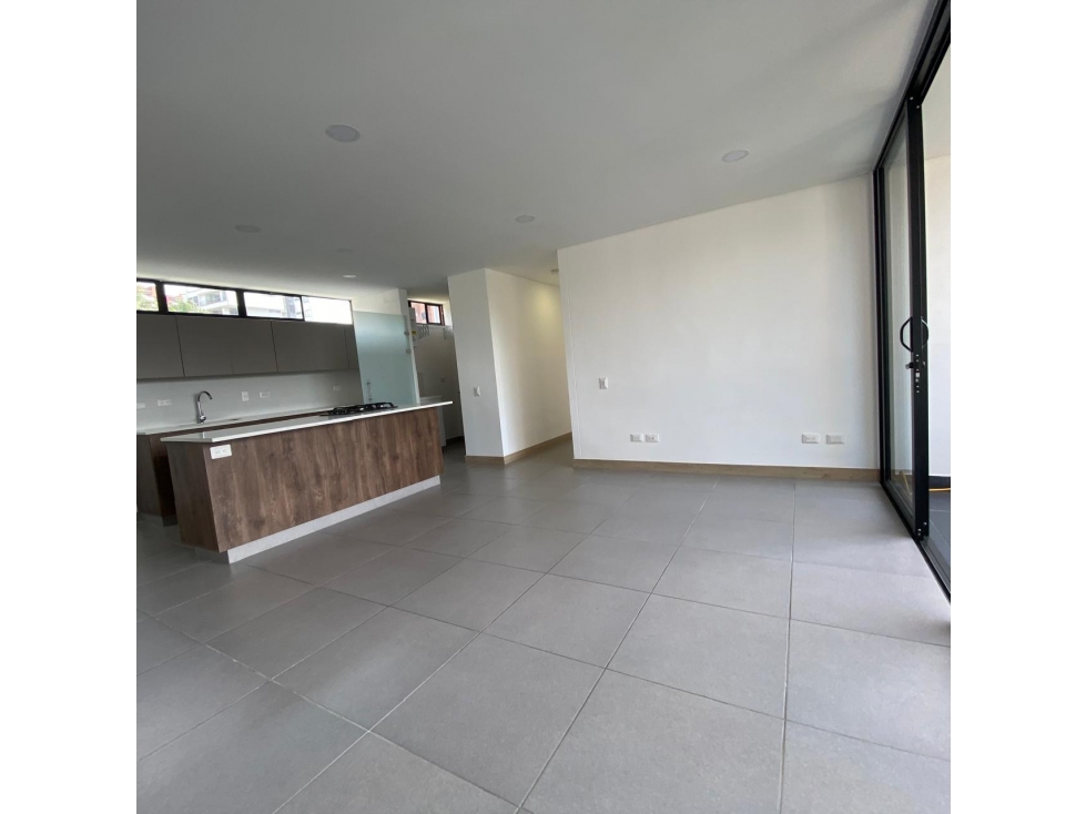 Apartamento en arriendo en El Tesoro, Medellín · foto 4 de 24