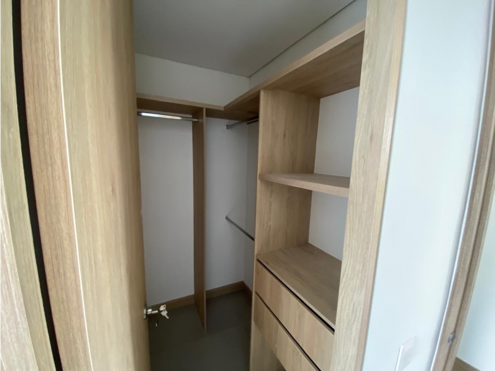 Apartamento en arriendo en El Tesoro, Medellín · foto 17 de 24