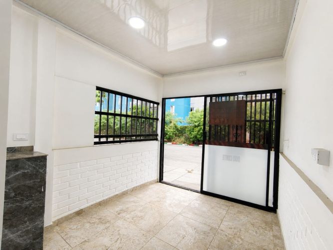 Local en arriendo en Brisas De Los Alamos, Cali, 15 m² · foto 4 de 8