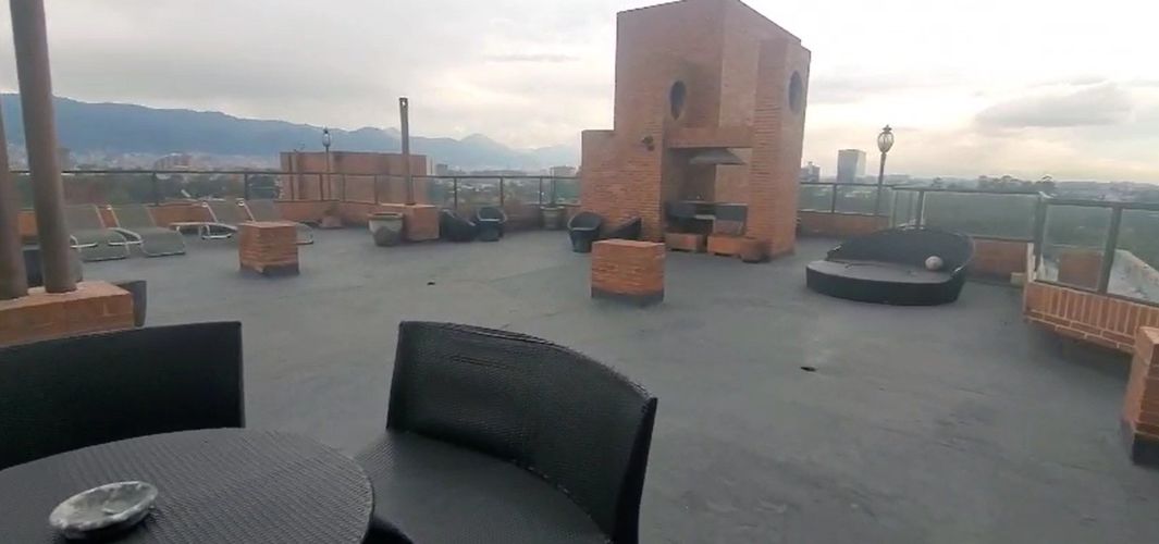 Apartamento de 5 alcobas en venta en Club De Los Lagartos, Bogotá, 384 m² · foto 3 de 24