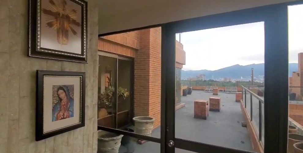 Apartamento de 5 alcobas en venta en Club De Los Lagartos, Bogotá, 384 m² · foto 4 de 24