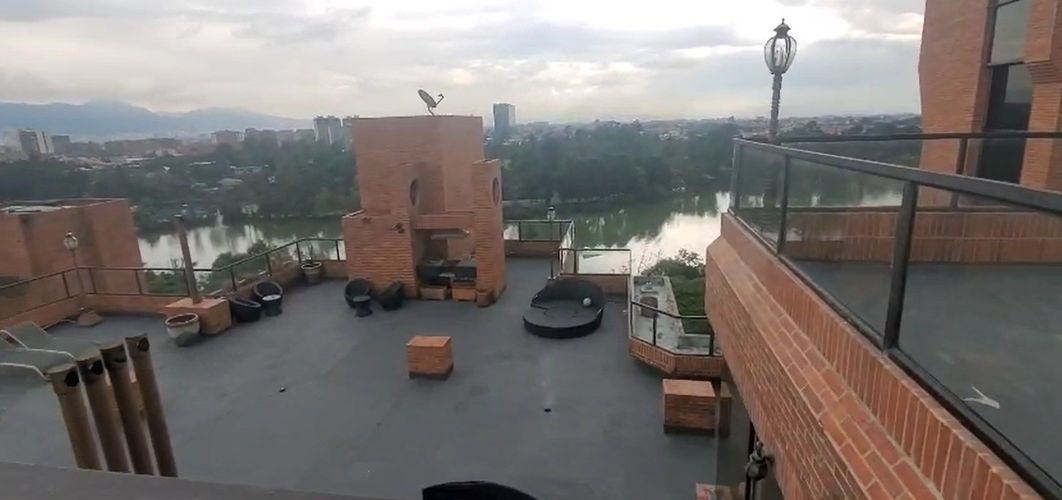 Apartamento de 5 alcobas en venta en Club De Los Lagartos, Bogotá, 384 m² · foto 7 de 24
