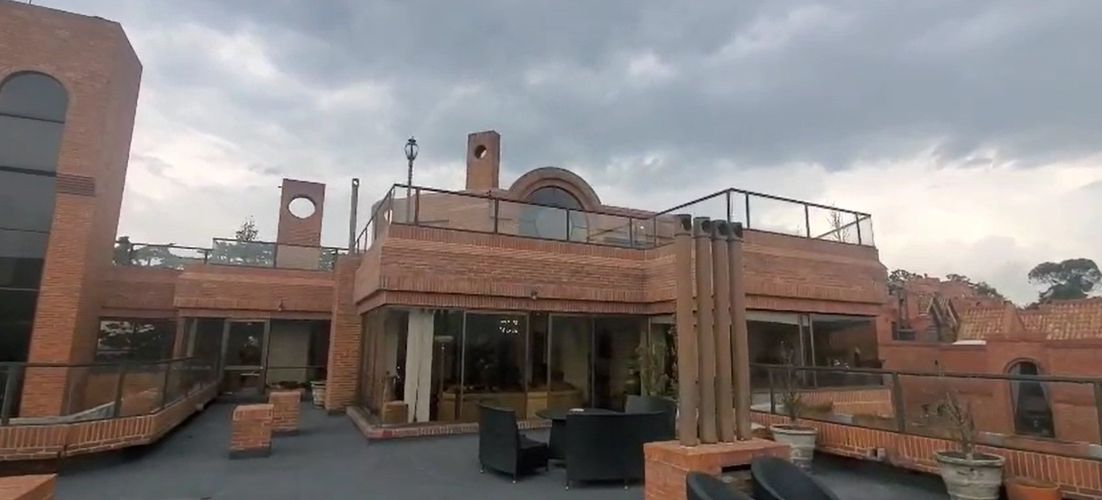Apartamento de 5 alcobas en venta en Club De Los Lagartos, Bogotá, 384 m² · foto 5 de 24