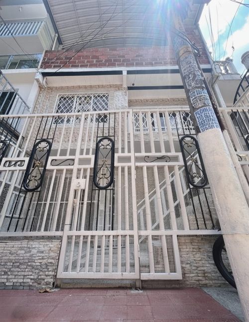 Casa de 5 alcobas en venta en Villa Colombia, Cali, 126 m² · foto 2 de 16
