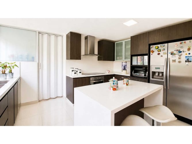 Apartamento de 3 alcobas en venta en Los Balsos, Medellín, 255 m² · foto 8 de 22