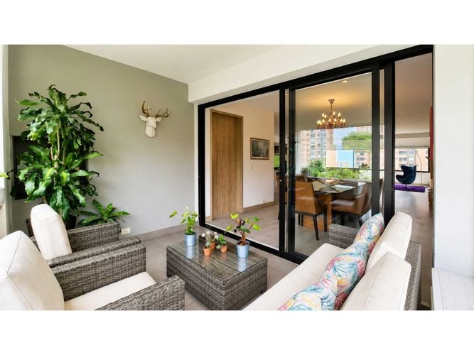 Apartamento de 3 alcobas en venta en Los Balsos, Medellín, 255 m² · foto 21 de 22