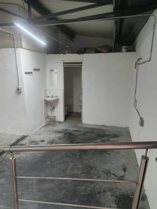 Bodega en arriendo en La América, Medellín, 50 m² · foto 10 de 11