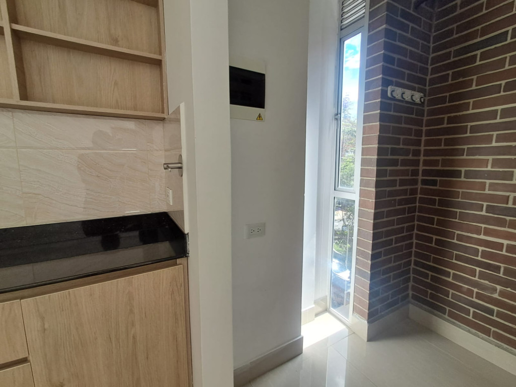 Apartamento en arriendo en La Castellana, Medellín · foto 4 de 16