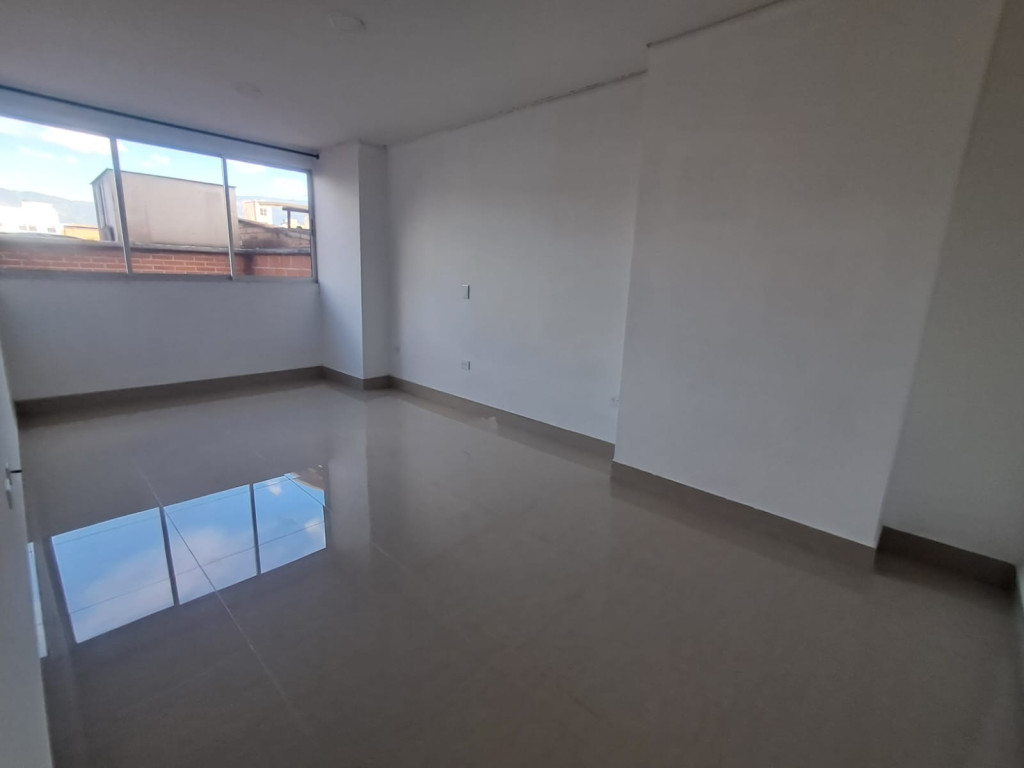 Apartamento en arriendo en La Castellana, Medellín · foto 8 de 16