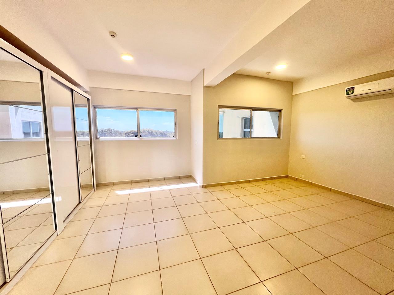 En Venta Amplio Departamento en Asunción V219 — foto 2