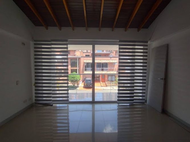 Casa en venta en Loma De San Jose, Sabaneta, 217 m² · foto 2 de 22