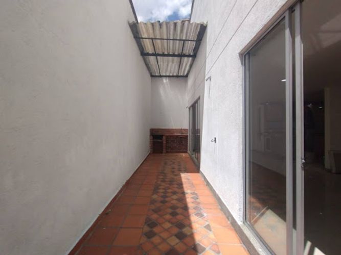 Casa en venta en Loma De San Jose, Sabaneta, 217 m² · foto 4 de 22