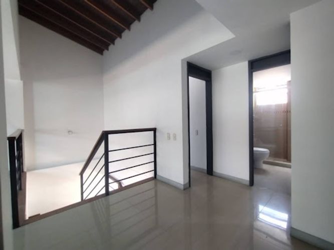 Casa en venta en Loma De San Jose, Sabaneta, 217 m² · foto 17 de 22