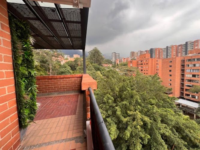 Apartamento de 3 alcobas en arriendo en La Frontera, Medellín, 165 m² · foto 4 de 18